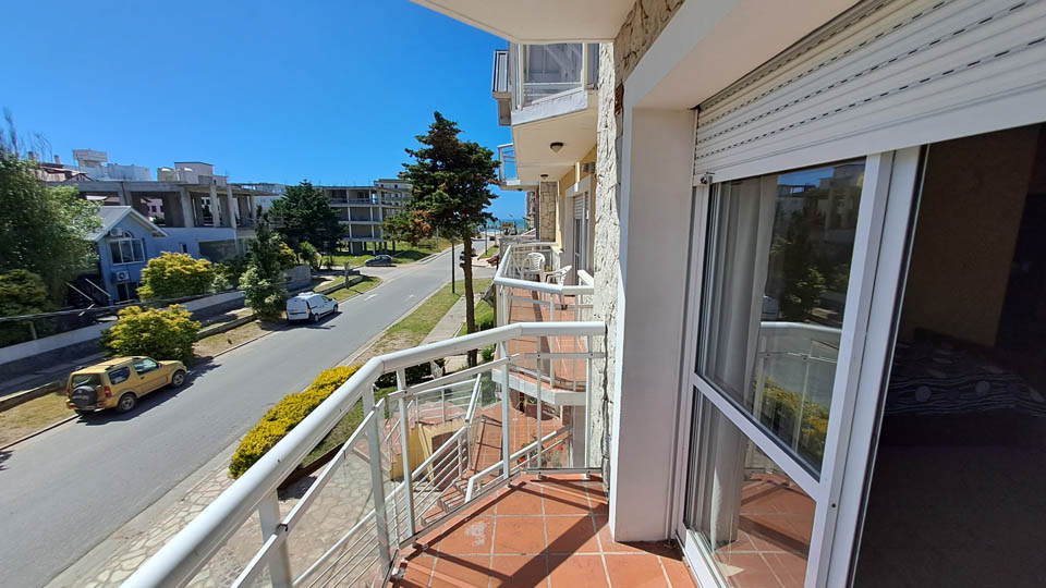 Duplex 3 Ambientes al Frente